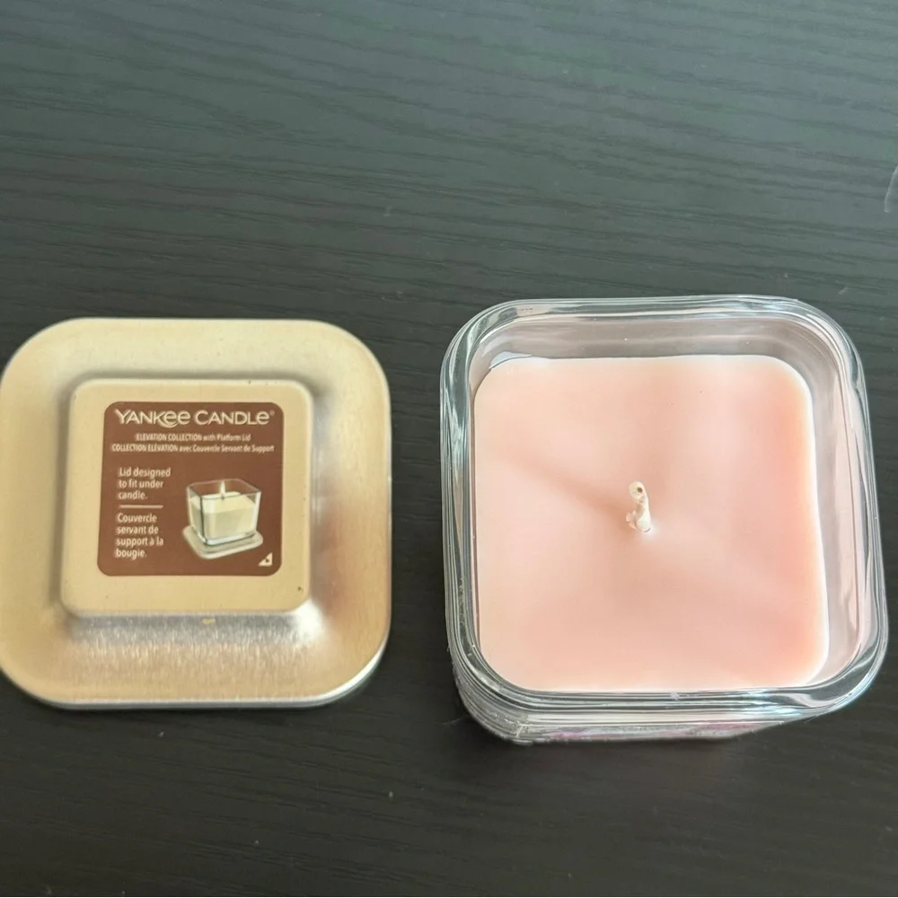 NEW Yankee Candle Salt Mist Peony Pink Jar Candle with platform Lid